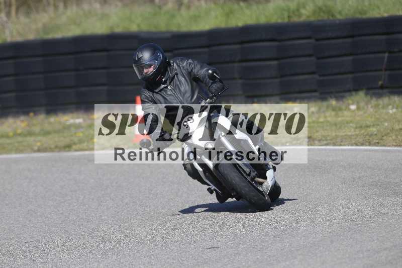 /01 02.04.2026 MAZ ADR/Gruppe gelb Gruppe gruen/99